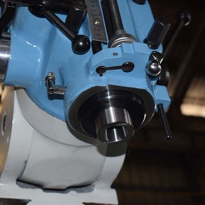 75~4630 R.P.M Spindle Speed ​​Turret เครื่องกัดแนวตั้งสำหรับการแปรรูปโลหะ